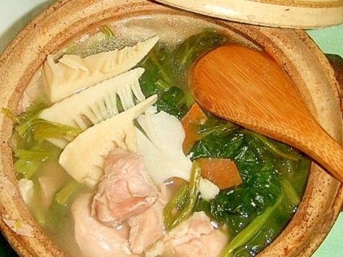 鶏スープが絶品！〆まで美味しいひとり鍋！